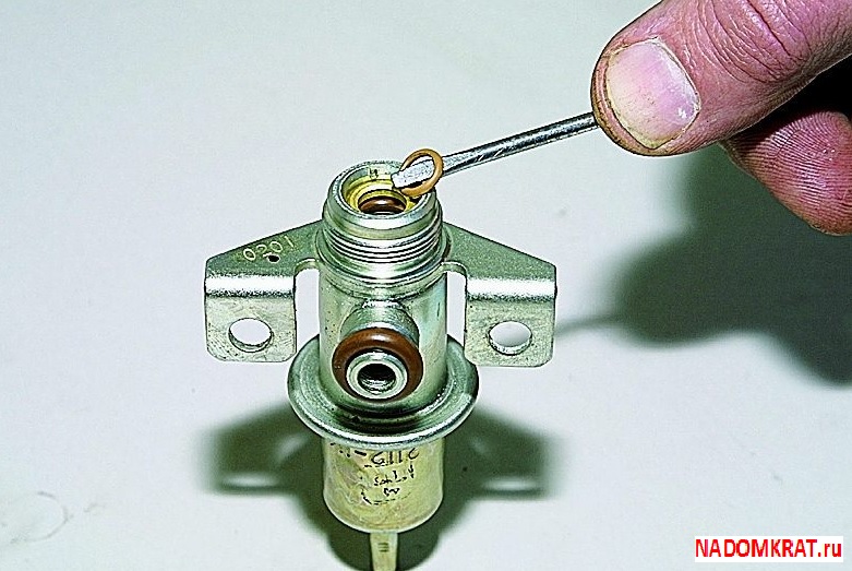 Где находится обратный клапан: Топливный обратный клапан - где ...