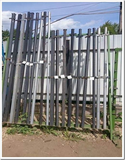 Забор из сетки рабицы своими руками фото